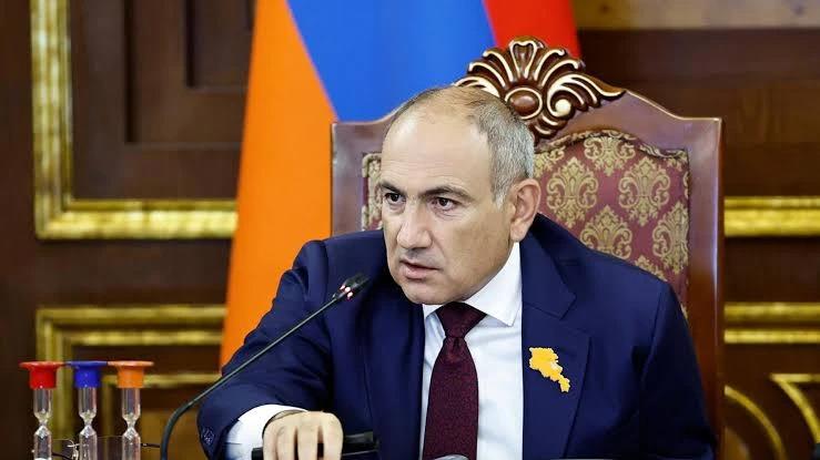 Armenia's EAEU Dispute Deepens As Pashinyan Warns Of Political Risks